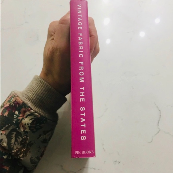 Vintage Fabric Book from the States NEW - Picture 2 of 9